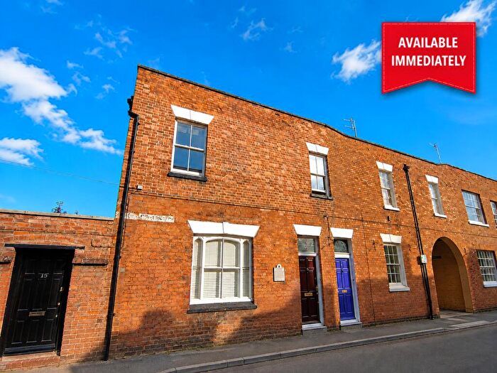 2 Bedroom Apartment To Rent In East Street, Tewkesbury, GL20