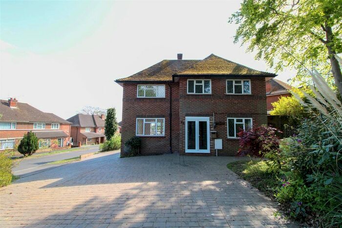 3 Bedroom Detached House To Rent In Fernhill Lane, Blackwater, Camberley, GU17