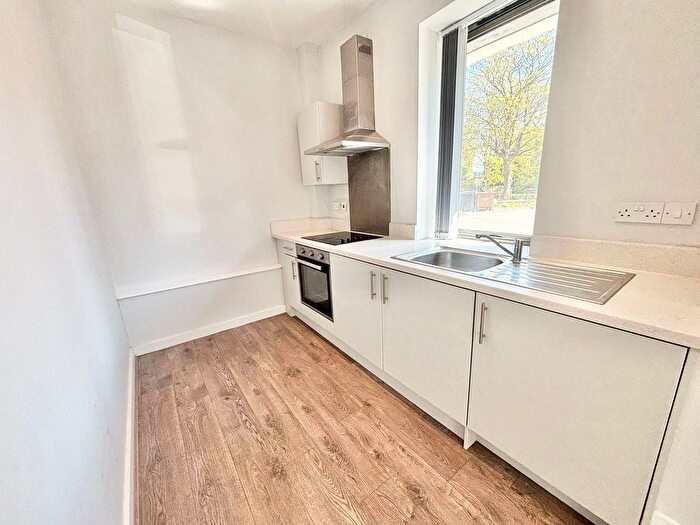 1 Bedroom Flat To Rent In Crosby Road North, Waterloo, L22