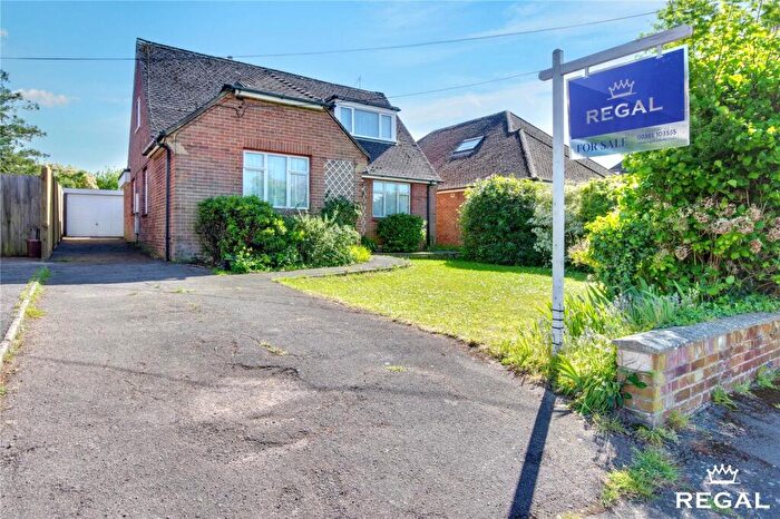 4 Bedroom Detached House For Sale In Whalesmead Close, Bishopstoke, SO50