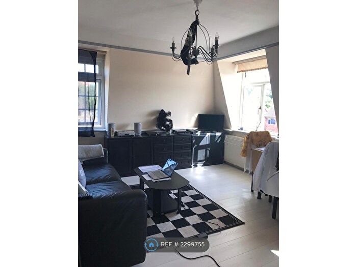 1 Bedroom Flat To Rent In Western Avenue, London, W5
