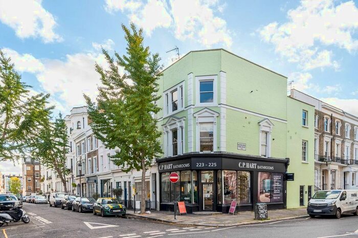 2 Bedroom Maisonette To Rent In Powis Terrace, Notting Hill, London, W11