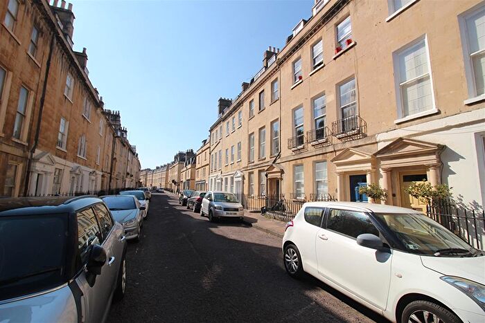 2 Bedroom Flat To Rent In New Kings Street, Bath, BA1