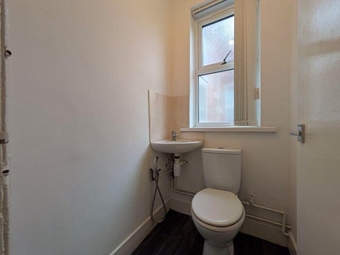 1 Bedroom Semi-Detached House To Rent In Incredible Shared-Home On Gregory Boulevard, NG7