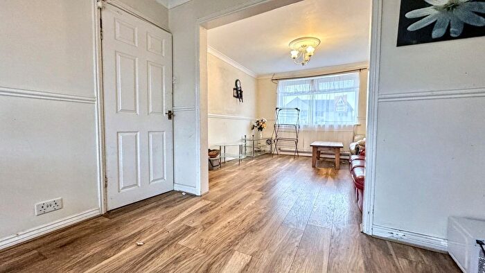 4 Bedroom Semi-Detached House To Rent In Cranleigh Court Road Yate, Bristol, BS37
