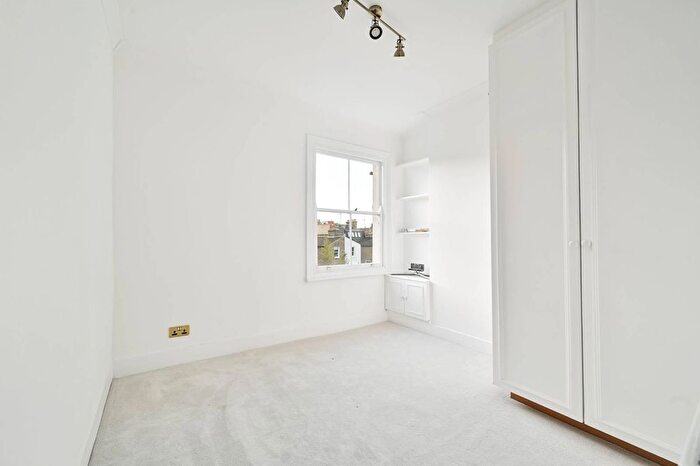2 Bedroom Flat To Rent In Top Floor, Tournay Road, Parsons Green, London, SW6