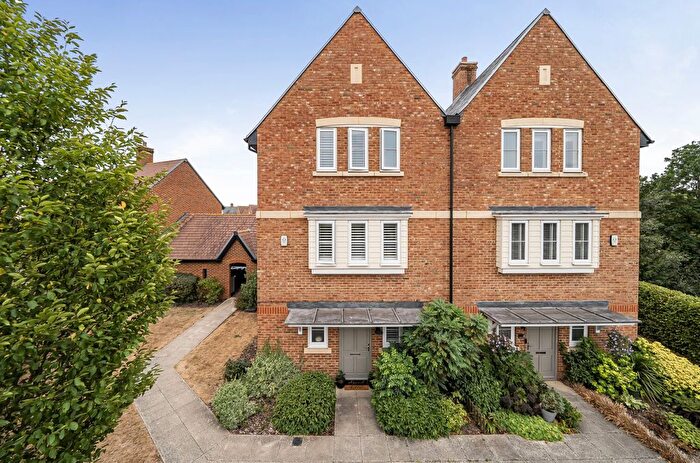 4 Bedroom Semi-Detached House For Sale In Littlewood Place, Warfield, Bracknell, Berkshire, RG42