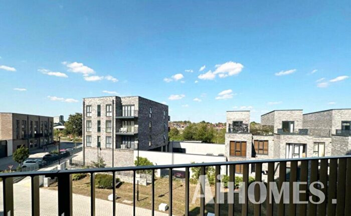 3 Bedroom Flat For Sale In Modern Apartment | Wharf Road | Chelmsford | Wr, CM2