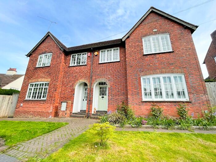 3 Bedroom Semi-Detached House For Sale In Moor Pool Avenue, Birmingham, B17