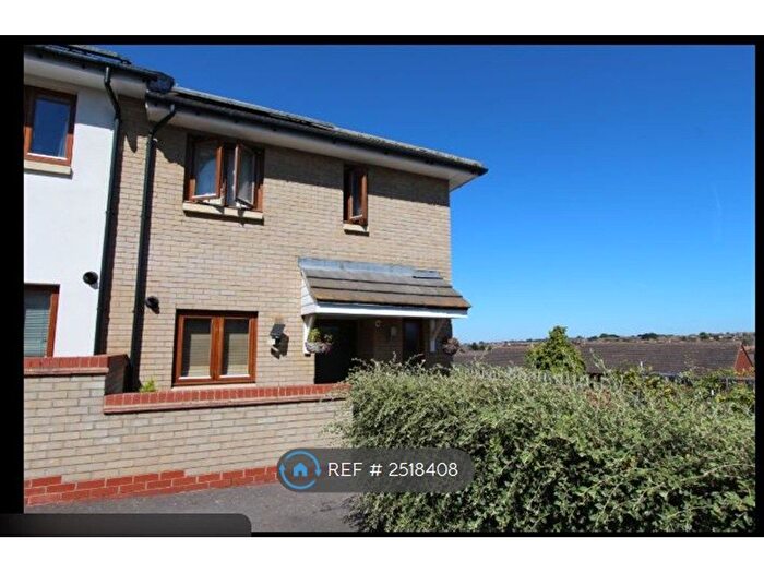 3 Bedroom Terraced House To Rent In Rosewood Mews, Gravesend, DA12