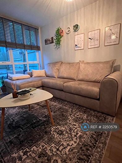 3 Bedroom Terraced House To Rent In Aspen Grove, Barnstaple, EX31