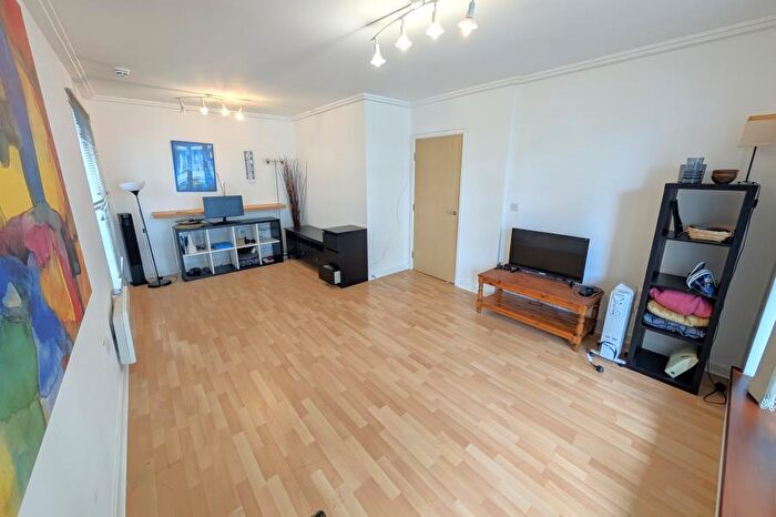 2 Bedroom Apartment To Rent In Woking, Surrey, GU22