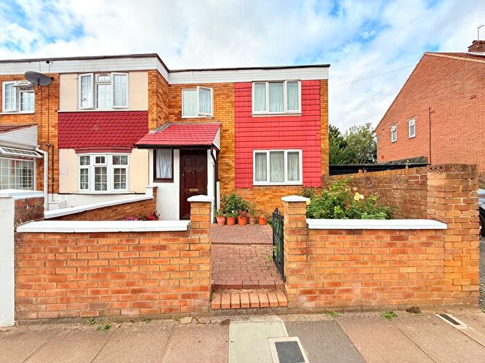 3 Bedroom End Terrace House For Sale In Greenhill Gardens, Northolt, UB5