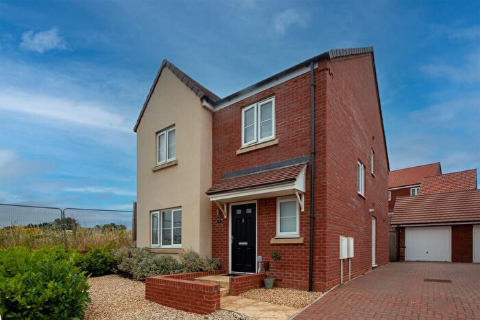 4 Bedroom Detached House For Sale In Bannister Road, Kettering, NN15