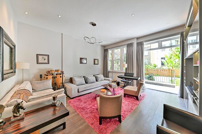 5 Bedroom End Of Terrace House For Sale In Oakfield Street, Chelsea, London, SW10