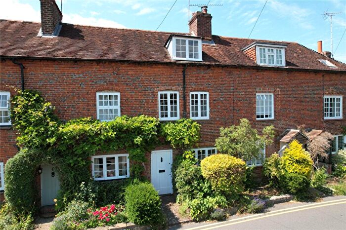 3 Bedroom Terraced House For Sale In Beavers Road, Farnham, Surrey, GU9