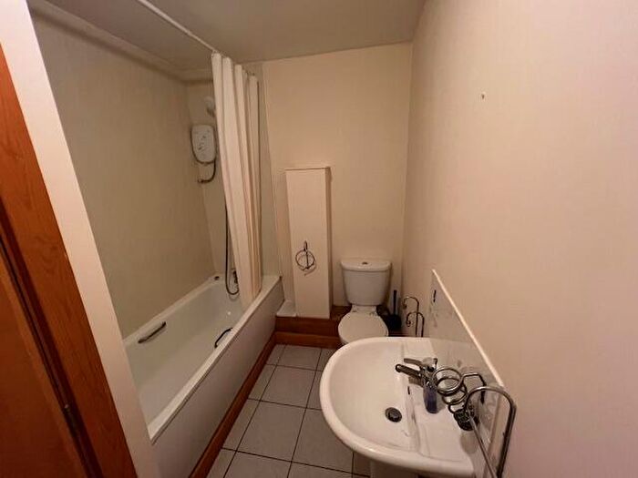 1 Bedroom Property To Rent In Portswood Road, SO17