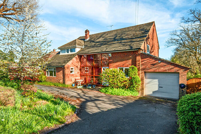 4 Bedroom Detached House For Sale In Echo Barn Lane, Wrecclesham, Farnham, GU10