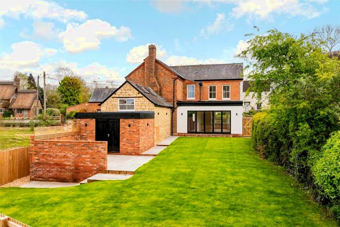 4 Bedroom Detached House For Sale In Singleborough, Buckingham, Buckinghamshire, MK17