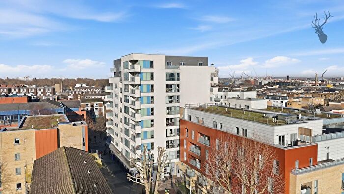 2 Bedroom Flat To Rent In Vernon Road, Bow, E3