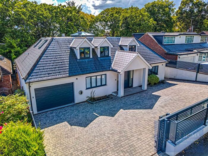 4 Bedroom Detached House For Sale In Bracken Drive, Chigwell, IG7