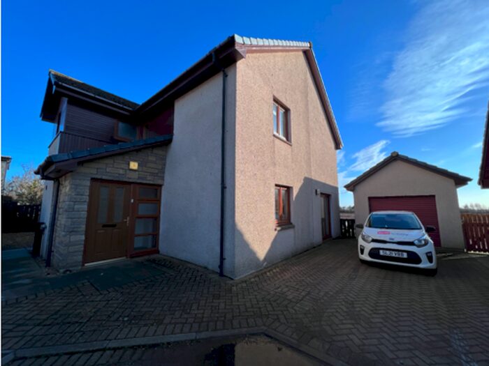 4 Bedroom Detached House To Rent In The Smithy, Muirdrum, DD7