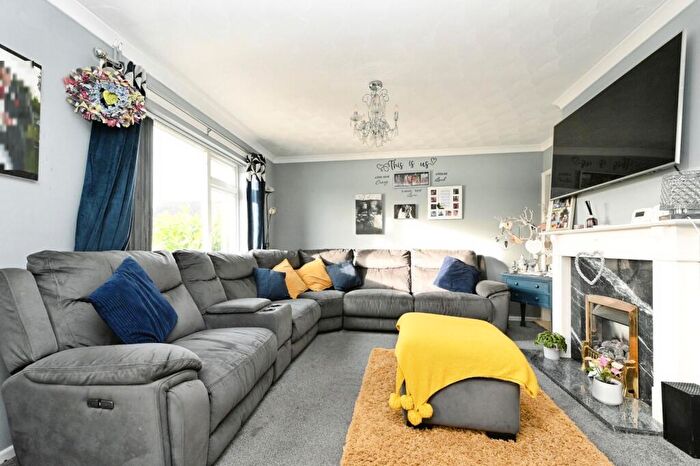 3 Bedroom Semi Detached House For Sale In Coldhorn Crescent, Wisbech, Cambridgeshire, PE13