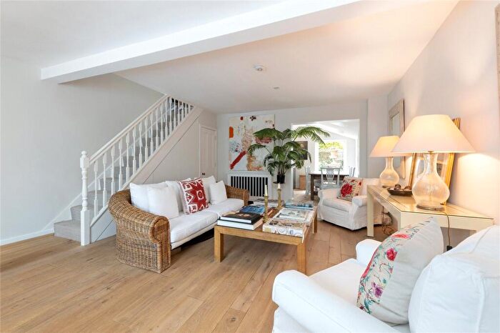 3 Bedroom Terraced House For Sale In Knowsley Road, London, SW11