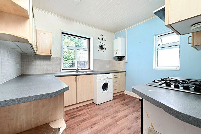 3 Bedroom Bungalow For Sale In Ashford, Surrey, TW15