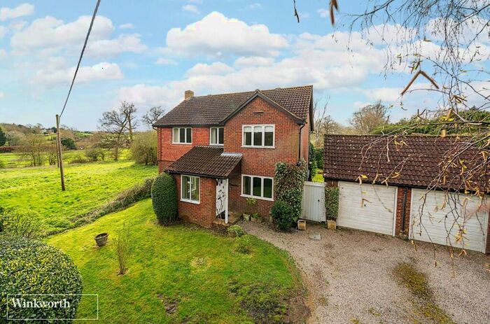 4 Bedroom Detached House For Sale In Paddock Field, Monk Sherborne, Tadley, Hampshire, RG26