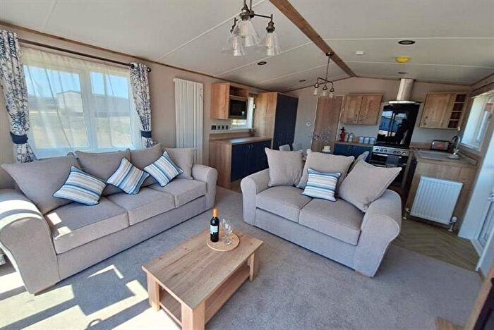 Mobile/park Home For Sale In Hendra Croft, Newquay, TR8