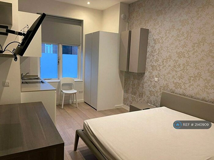 Studio To Rent In Lymington Road, London, NW6