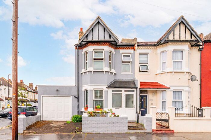 4 Bedroom End Terrace House For Sale In Thornton Heath, Thornton Heath, CR7