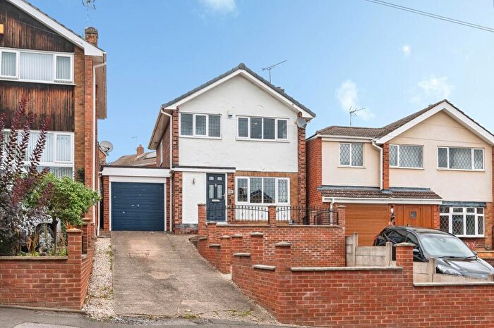 3 Bedroom Detached House For Sale In County Road, Gedling, Nottinghamshire, NG4