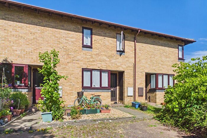 1 Bedroom Terraced House For Sale In Green End Road, Cambridge, Cambridgeshire, CB4