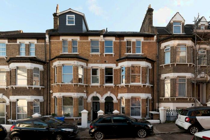 2 Bedroom Flat To Rent In Waldegrave Road, London, , Crystal Palace, London, SE19