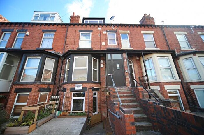 1 Bedroom Flat To Rent In Queens Road, Hyde Park, Leeds, LS6