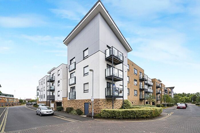 2 Bedroom Flat For Sale In Creek Mill Way, Dartford, DA1