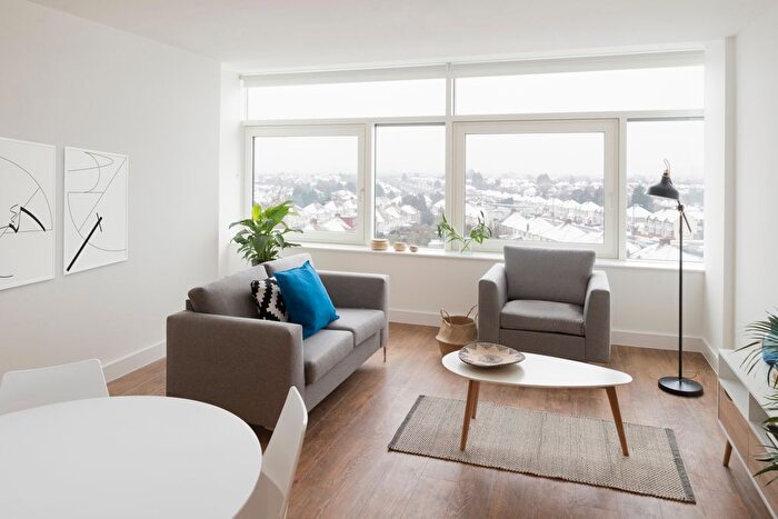 1 Bedroom Flat To Rent In Tolworth Tower, Ewell Road, Surbiton, KT6