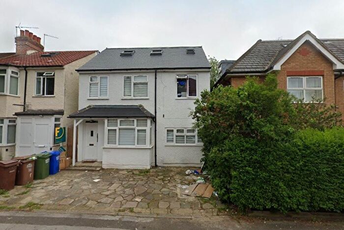 Studio To Rent In Hopton Road, Wealdstone, HA3