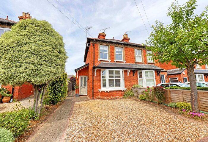 3 Bedroom Semi-Detached House For Sale In Belmont Crescent, Maidenhead, SL6