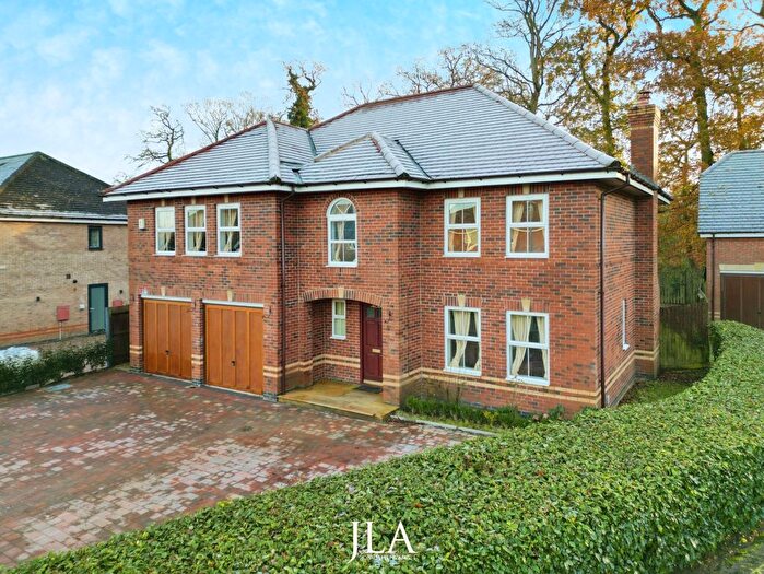 5 Bedroom Detached House To Rent In The Avenue, Oadby, Leicester, LE2