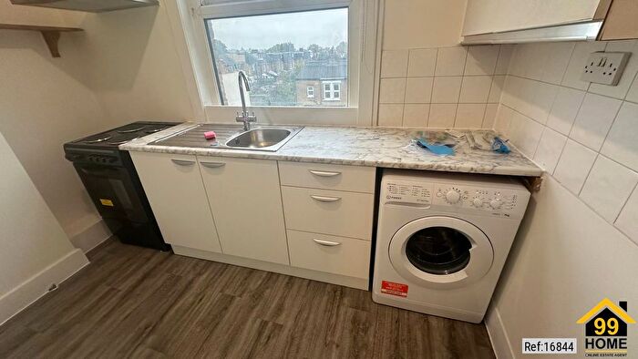 1 Bedroom Flat To Rent In Merton High Street, London, SW19