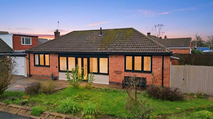 3 Bedroom Detached Bungalow For Sale In Eden Croft, Kenilworth, CV8