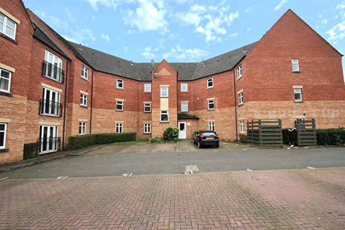1 Bedroom Property To Rent In Alder Carr Close, Redditch, B98