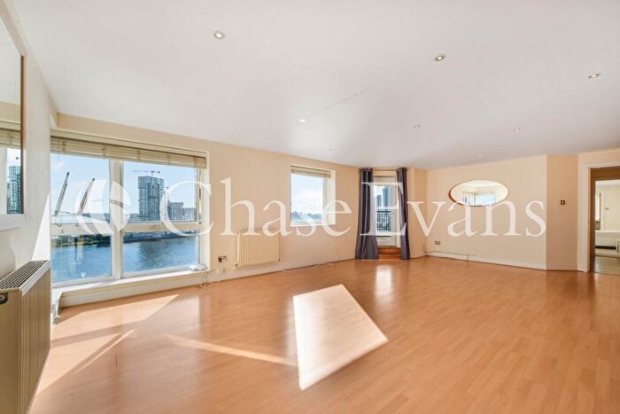 2 Bedroom Apartment To Rent In Wotton Court, Jamestown Way, Canary Wharf, E14