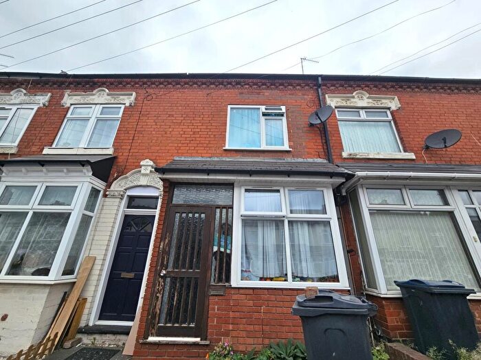 2 Bedroom Terraced House For Sale In Reddings Lane, Birmingham, B11