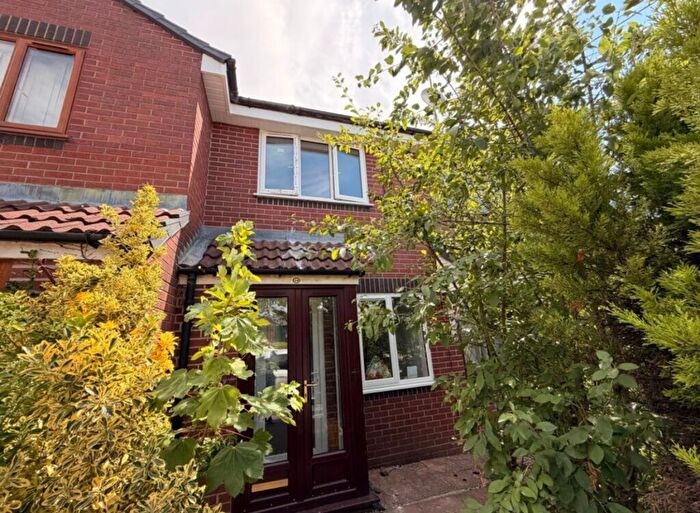 2 Bedroom Semi-Detached House To Rent In Readers Walk, Birmingham, B43