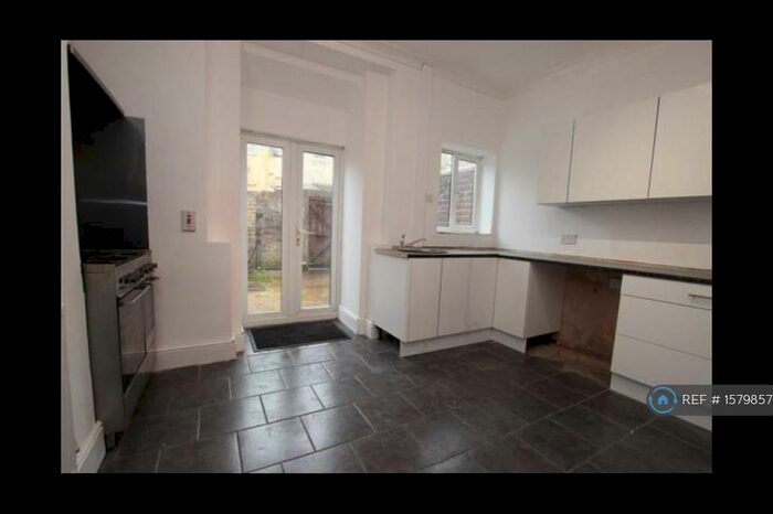 2 Bedroom Terraced House To Rent In Garnett Street, Darwen, BB3