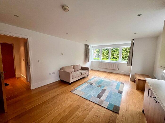2 Bedroom Flat To Rent In Worple Road, London, SW19